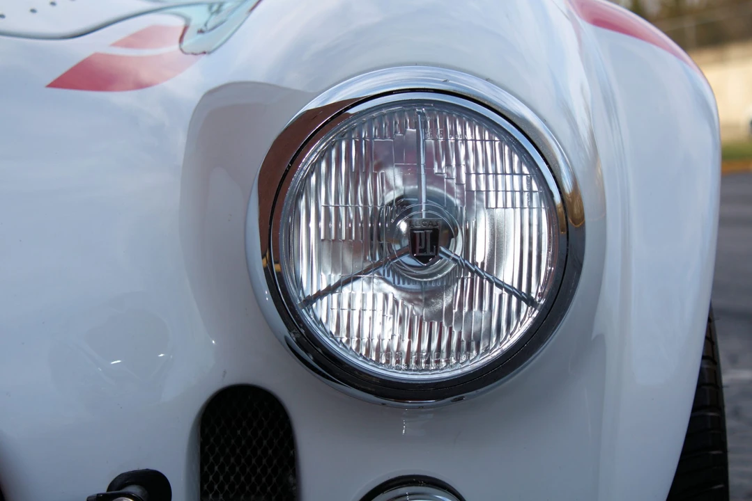 Shelby Cobra Replica - Image 16 of 31
