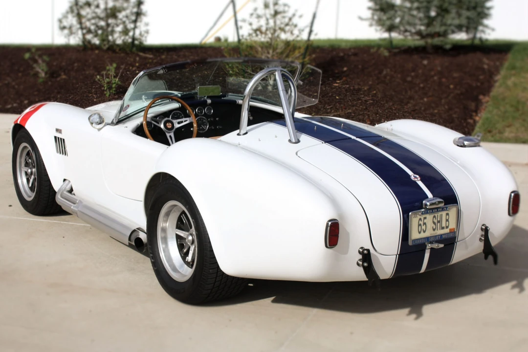 Shelby Cobra Replica - Image 2 of 31