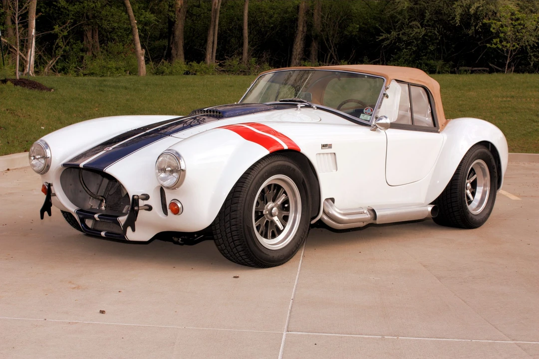 Shelby Cobra Replica - Image 7 of 31