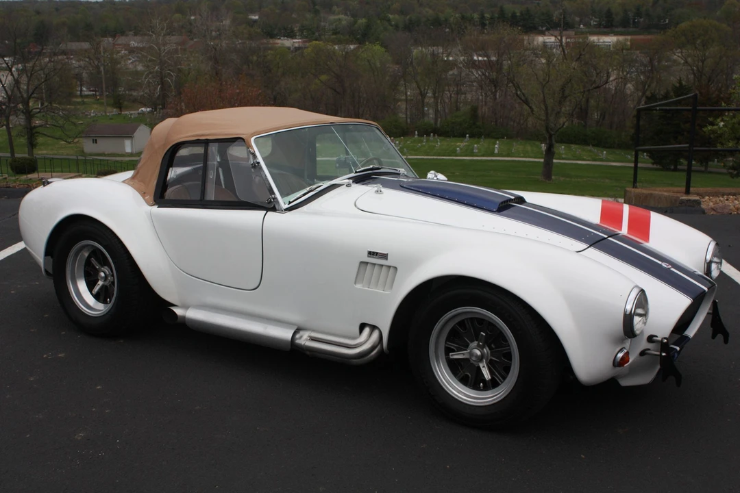 Shelby Cobra Replica - Image 10 of 31