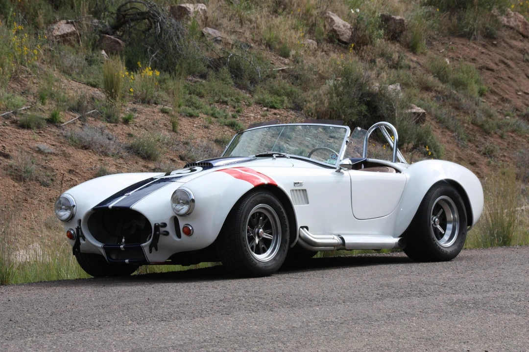 Shelby Cobra Replica - Image 11 of 31