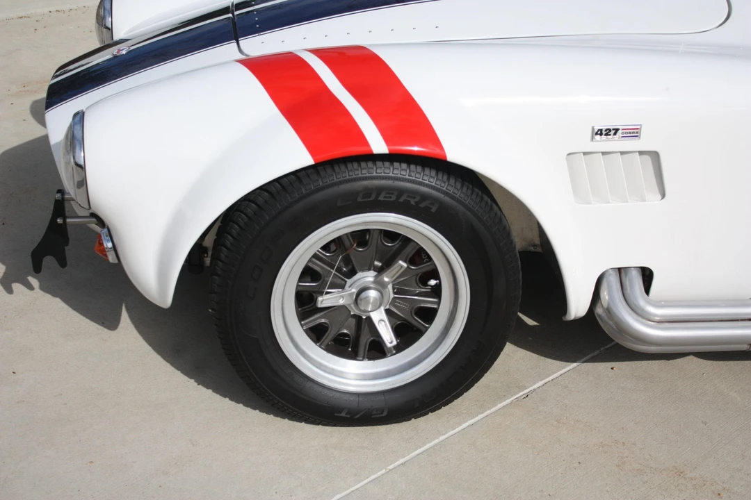 Shelby Cobra Replica - Image 21 of 31