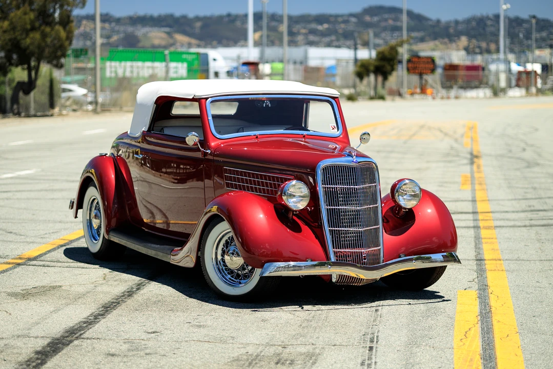 1935 Ford Model 48 & 68 - Image 25 of 31