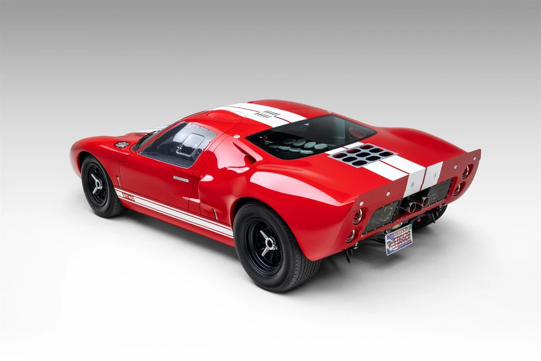 Ford Replica - Image 6 of 31