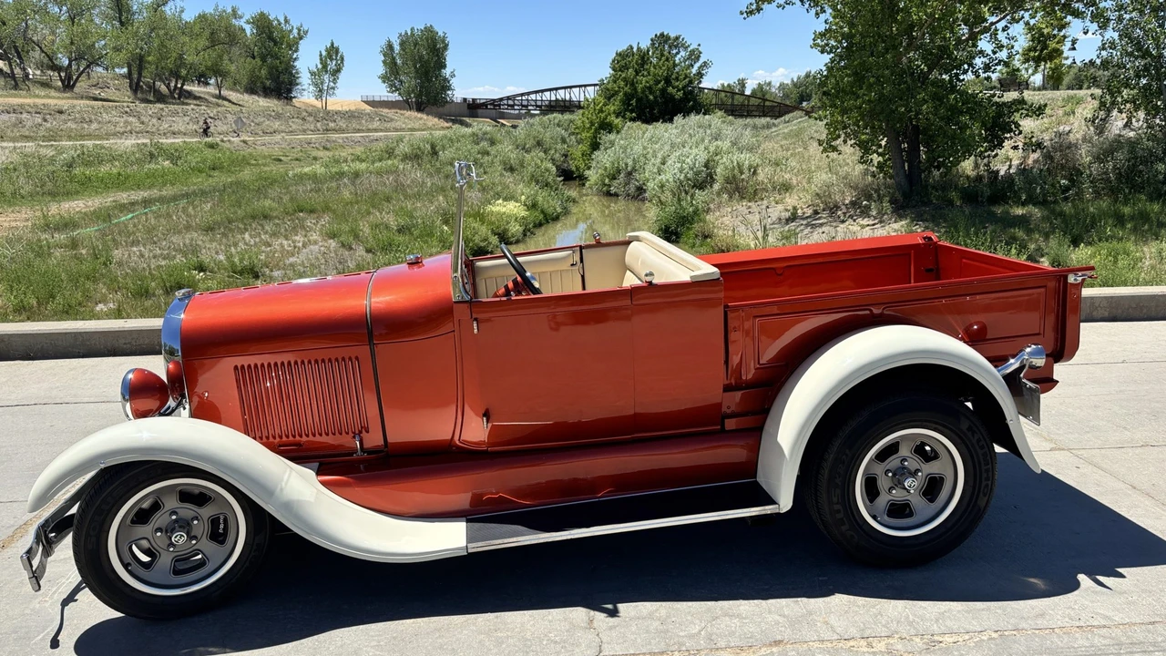 Ford Model A Pickup & Model AA - Image 6 of 31