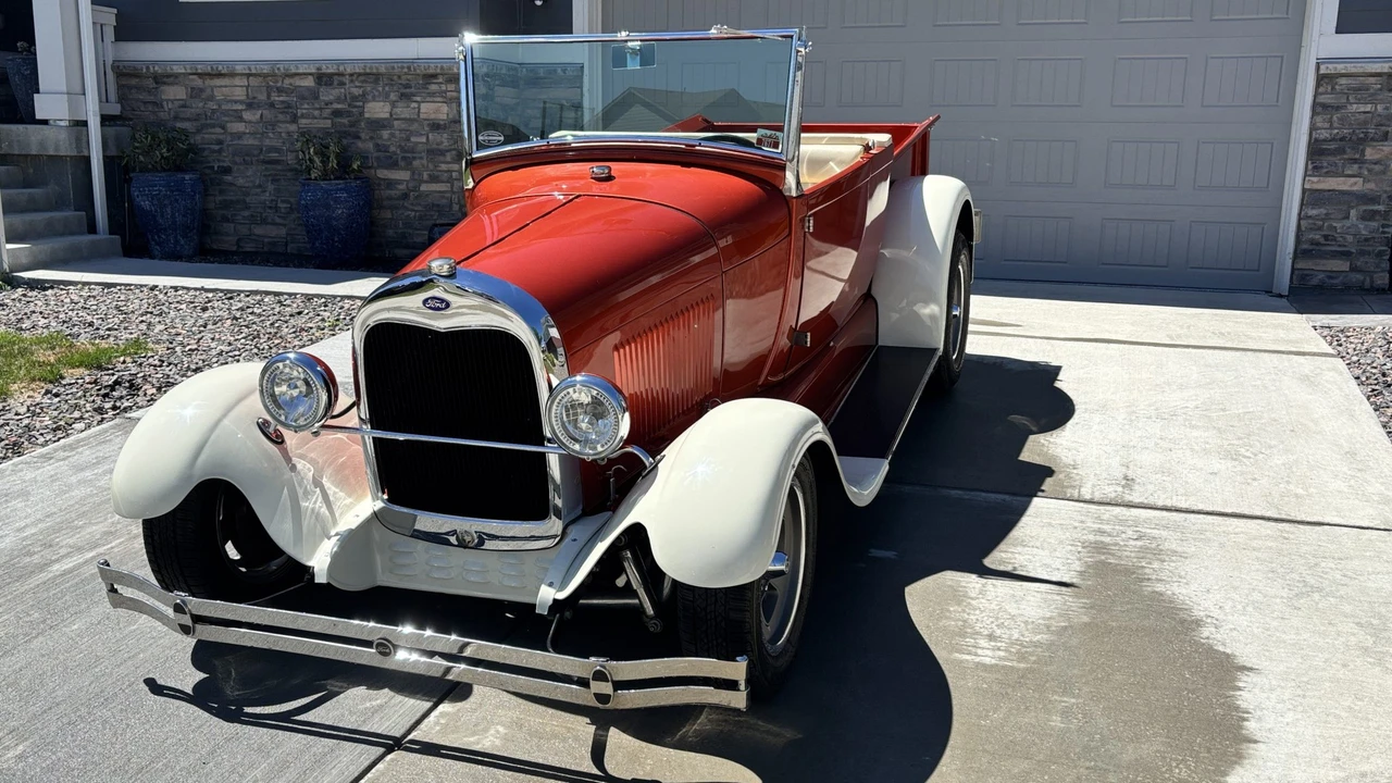 Ford Model A Pickup & Model AA - Image 5 of 31