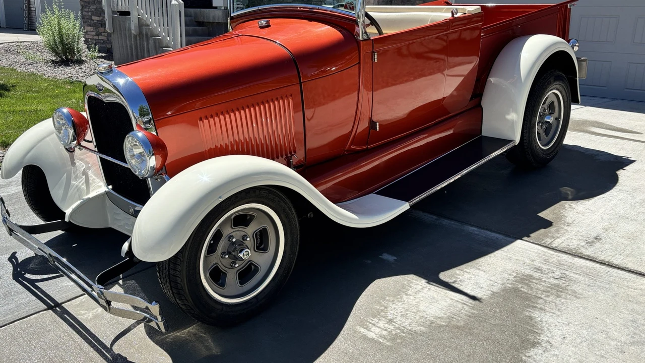 Ford Model A Pickup & Model AA - Image 16 of 31