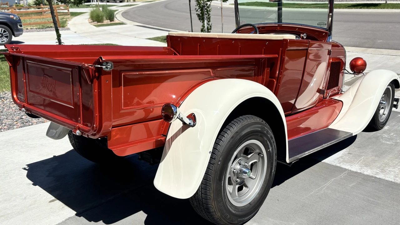 Ford Model A Pickup & Model AA - Image 26 of 31