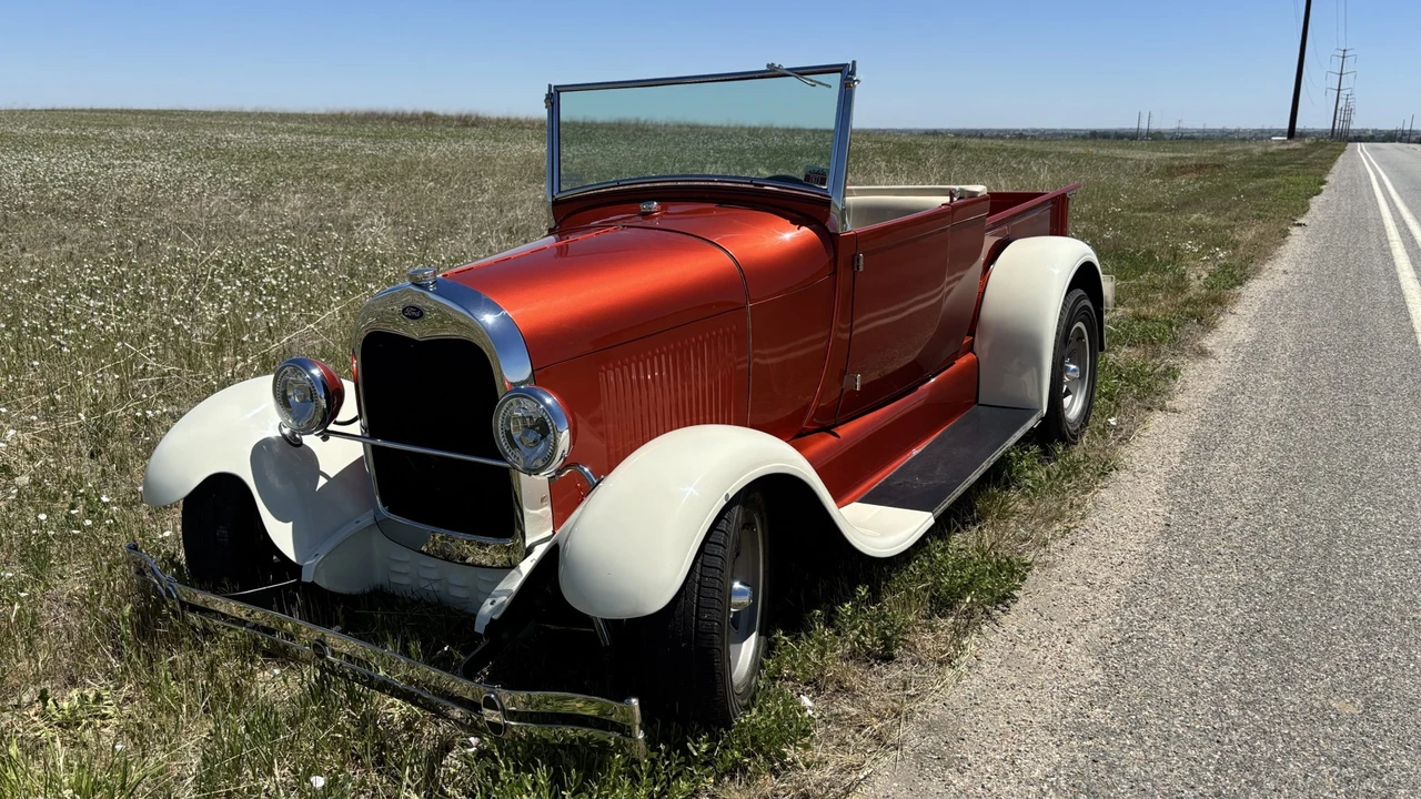 Ford Model A Pickup & Model AA - Image 2 of 31