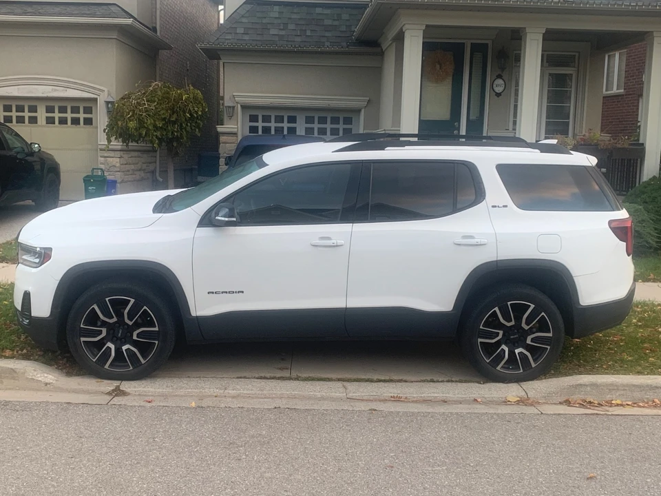2021 GMC Acadia - Image 3 of 4