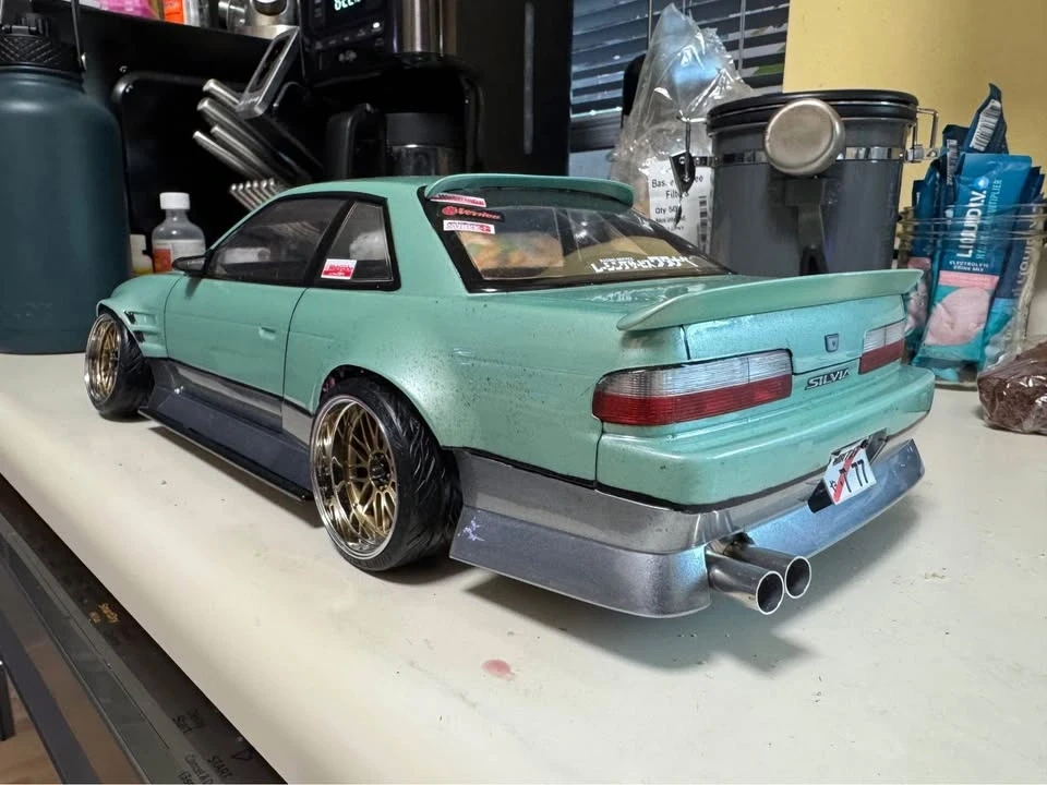 Parts & Memorabilia Scale Models - Image 2 of 9