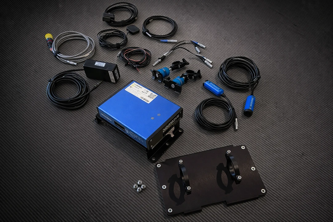 Parts & Memorabilia Tools - Image 2 of 2