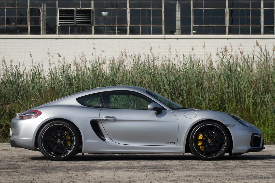 2015 Porsche 981 Cayman GTS - Image 8 of 24