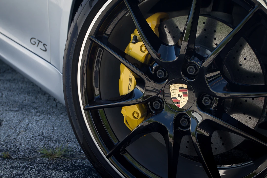 2015 Porsche 981 Cayman GTS - Image 14 of 24