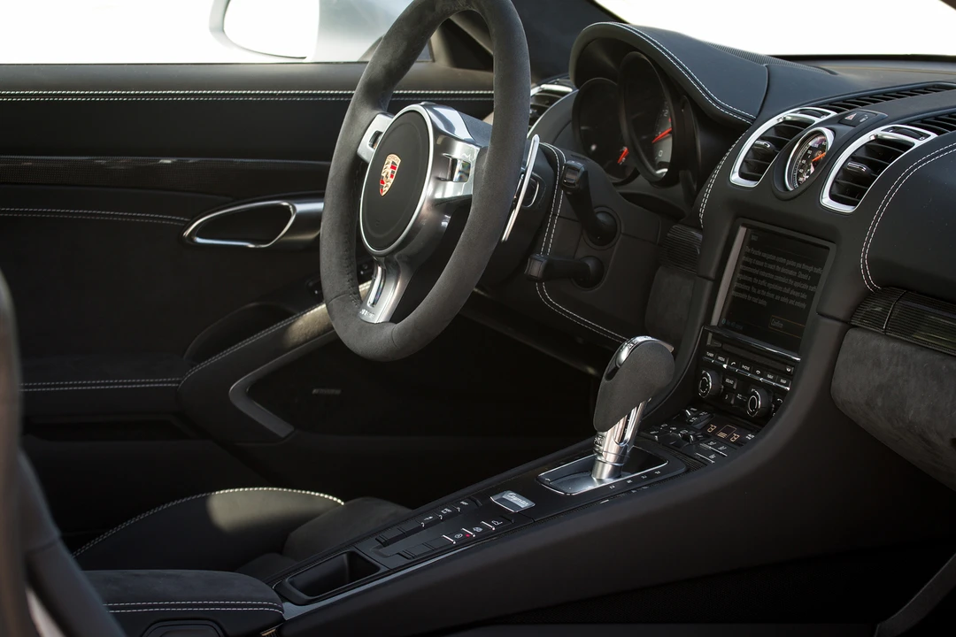 2015 Porsche 981 Cayman GTS - Image 18 of 24