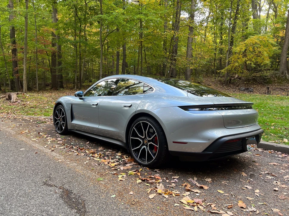 2020 Porsche Taycan 4S - Image 6 of 25