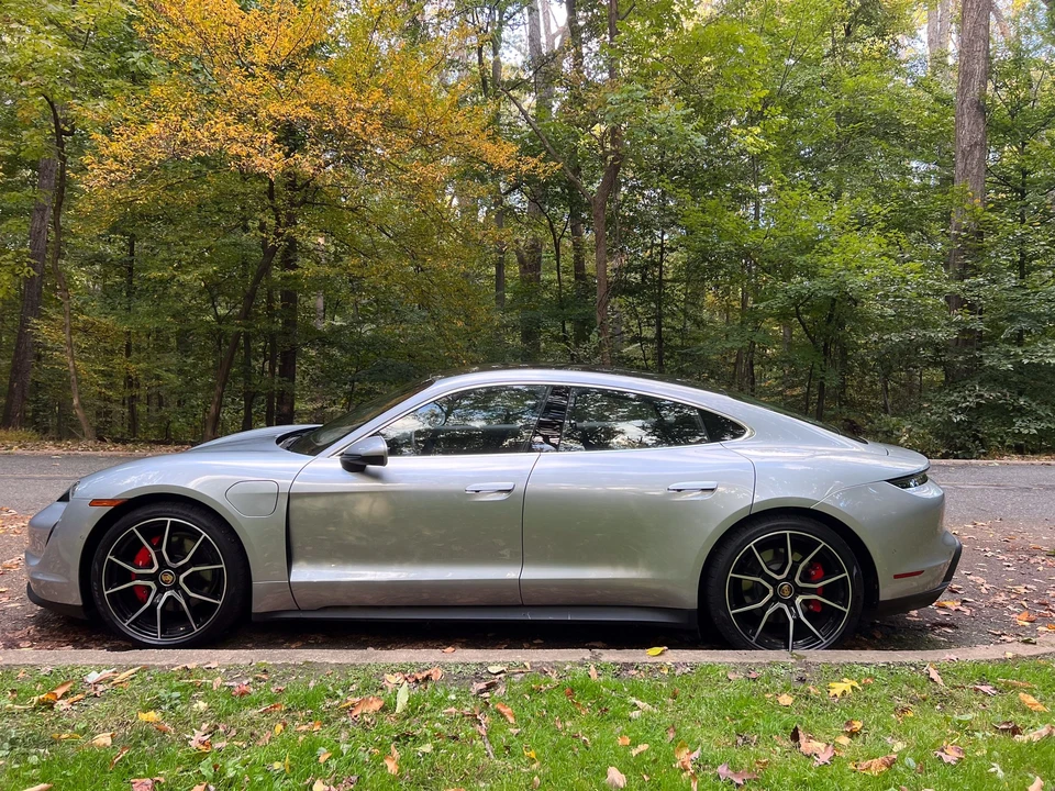 2020 Porsche Taycan 4S - Image 4 of 25