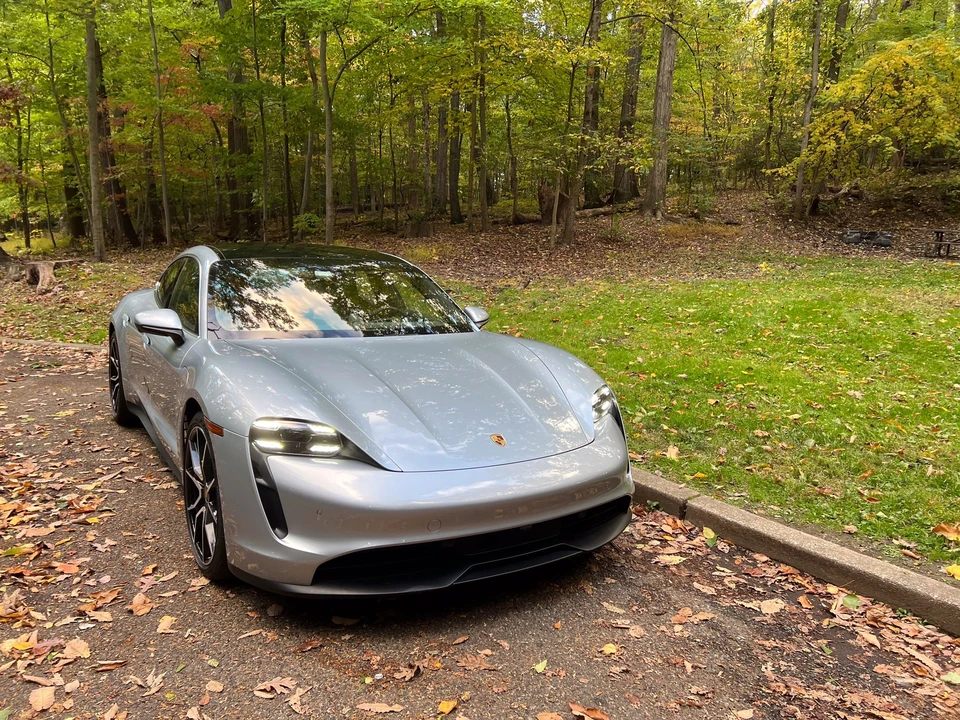 2020 Porsche Taycan 4S - Image 3 of 25