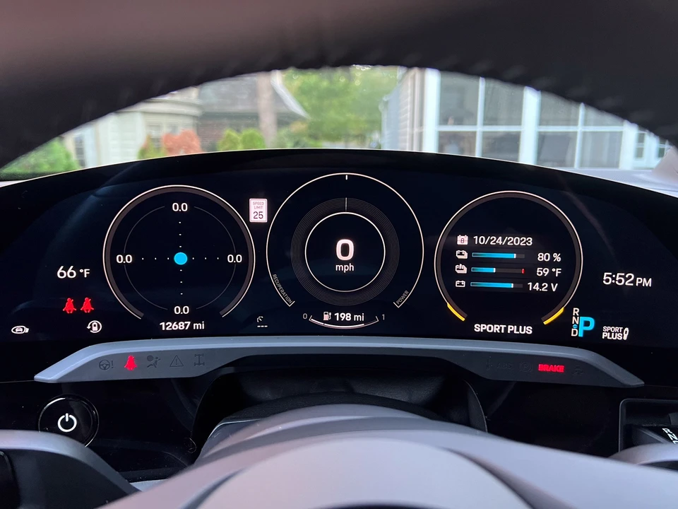 2020 Porsche Taycan 4S - Image 12 of 25