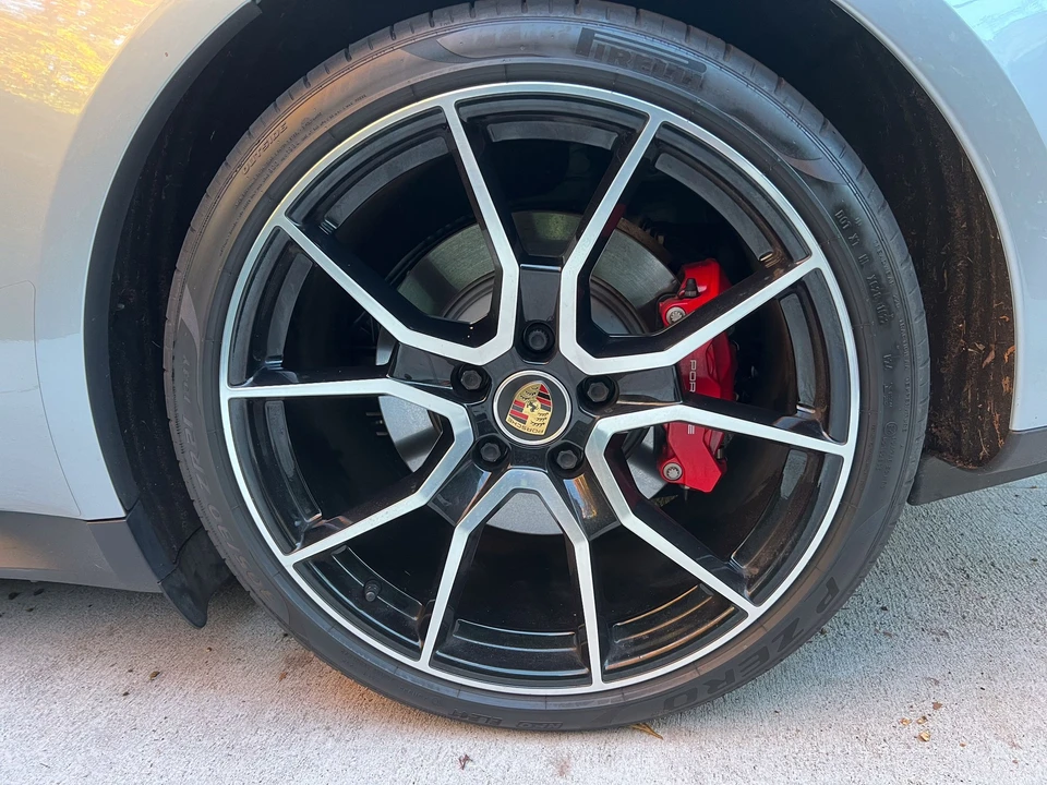2020 Porsche Taycan 4S - Image 18 of 25