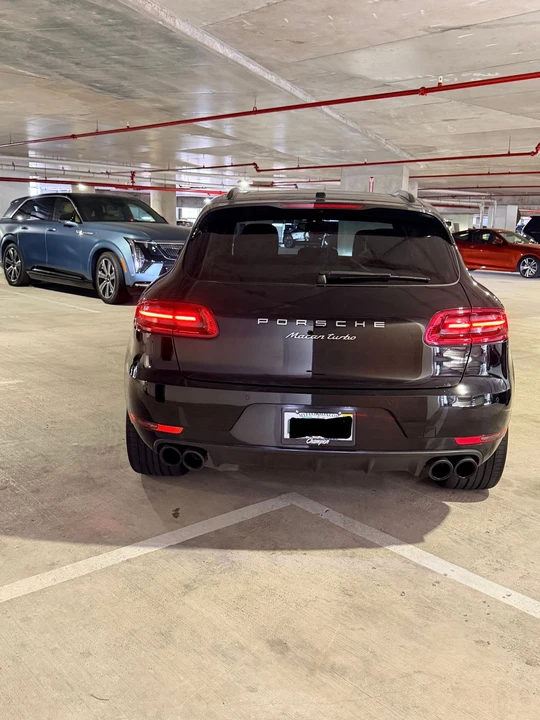 2018 Porsche Macan Turbo - Image 11 of 31