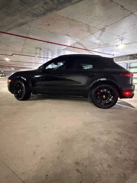 2018 Porsche Macan Turbo - Image 15 of 31