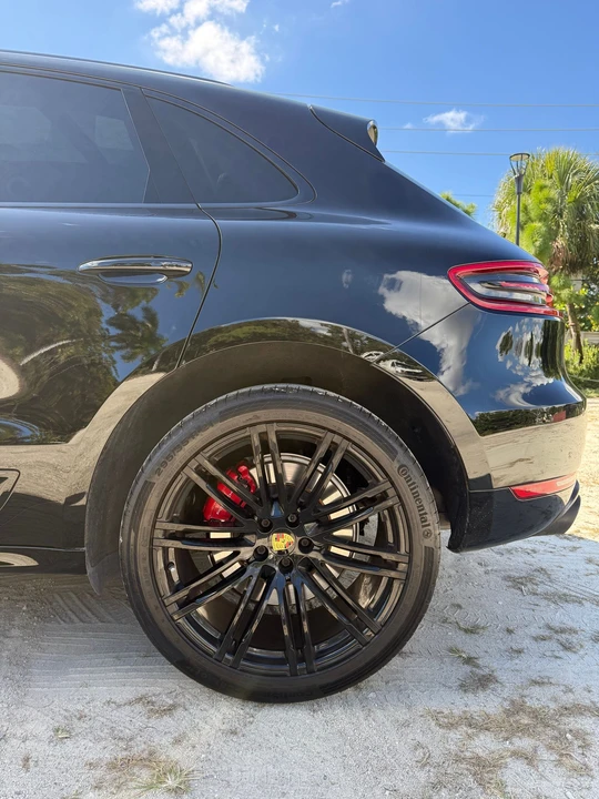 2018 Porsche Macan Turbo - Image 23 of 31