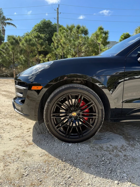2018 Porsche Macan Turbo - Image 24 of 31