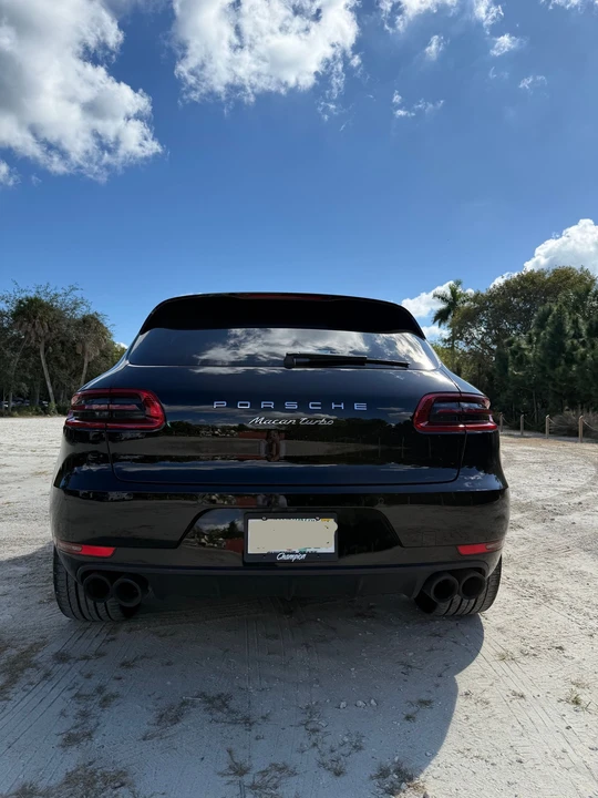 2018 Porsche Macan Turbo - Image 25 of 31