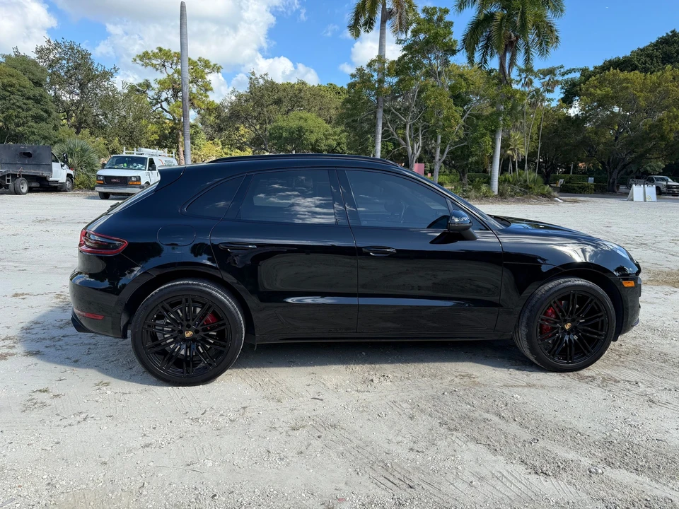 2018 Porsche Macan Turbo - Image 27 of 31