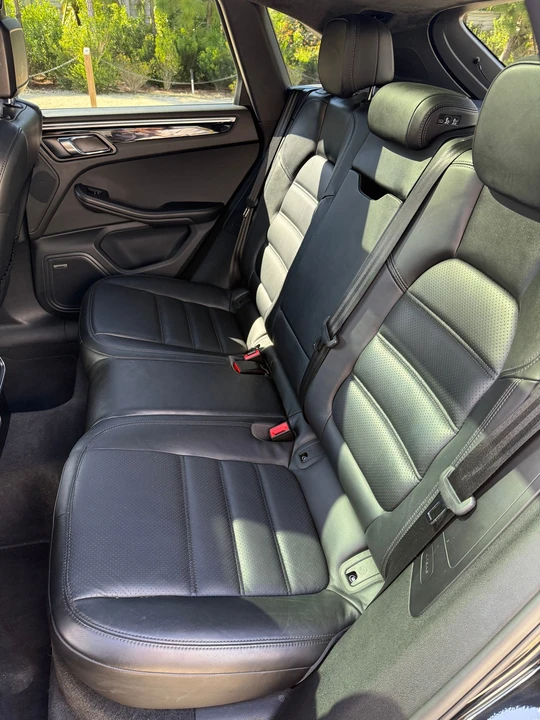 2018 Porsche Macan Turbo - Image 30 of 31