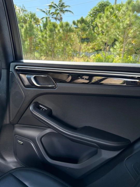 2018 Porsche Macan Turbo - Image 31 of 31