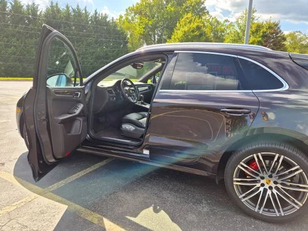 2015 Porsche Macan Turbo - Image 12 of 14