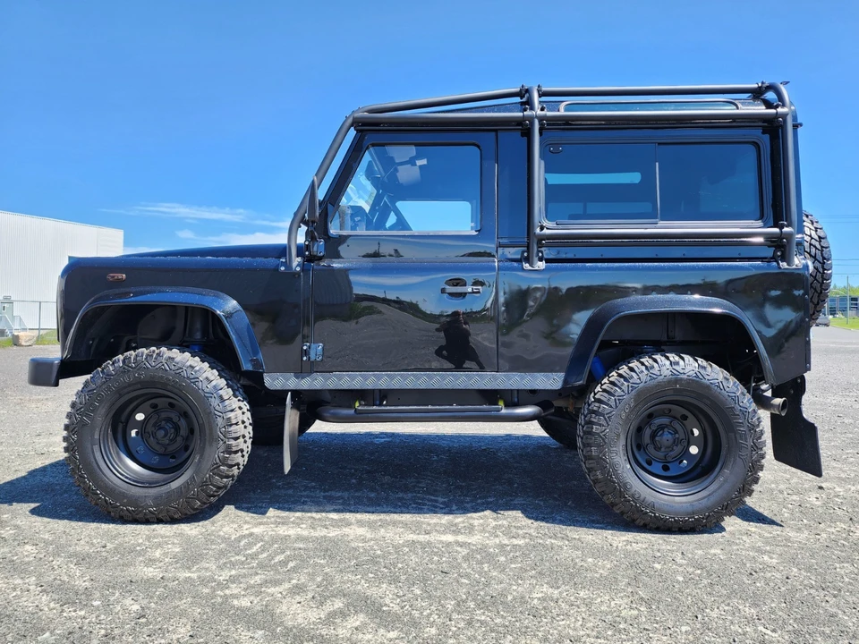 1999 Land Rover Defender - Image 10 of 24