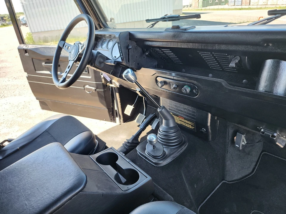 1999 Land Rover Defender - Image 12 of 24