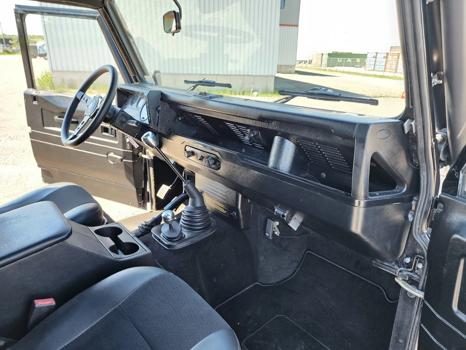 1999 Land Rover Defender - Image 11 of 24