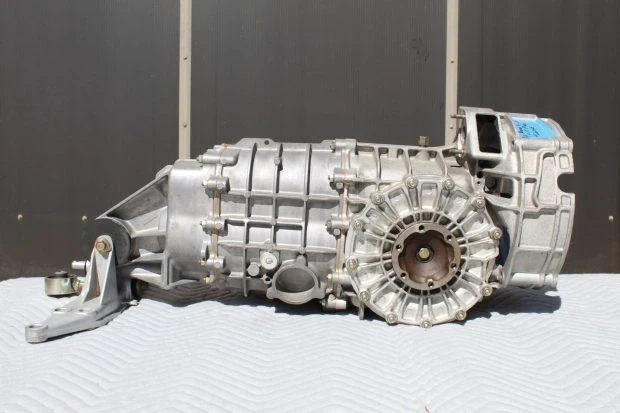 Parts & Memorabilia Gearboxes - Image 2 of 6