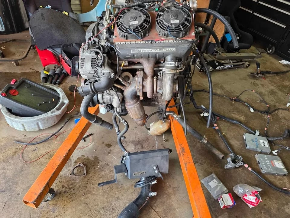 Parts & Memorabilia Engines - Image 7 of 10