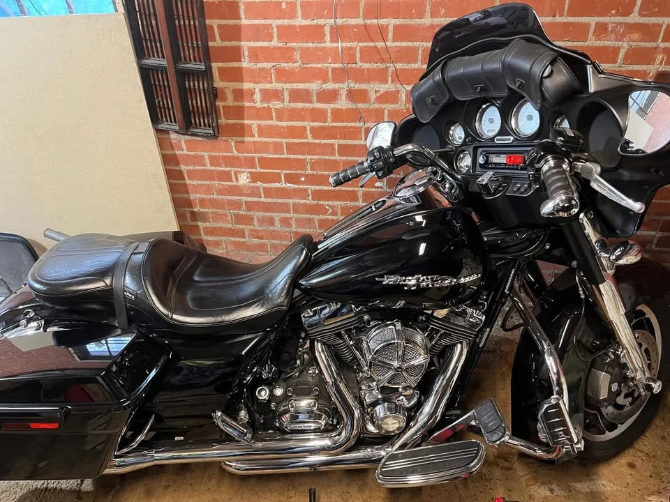 Harley-Davidson Touring - Image 2 of 3