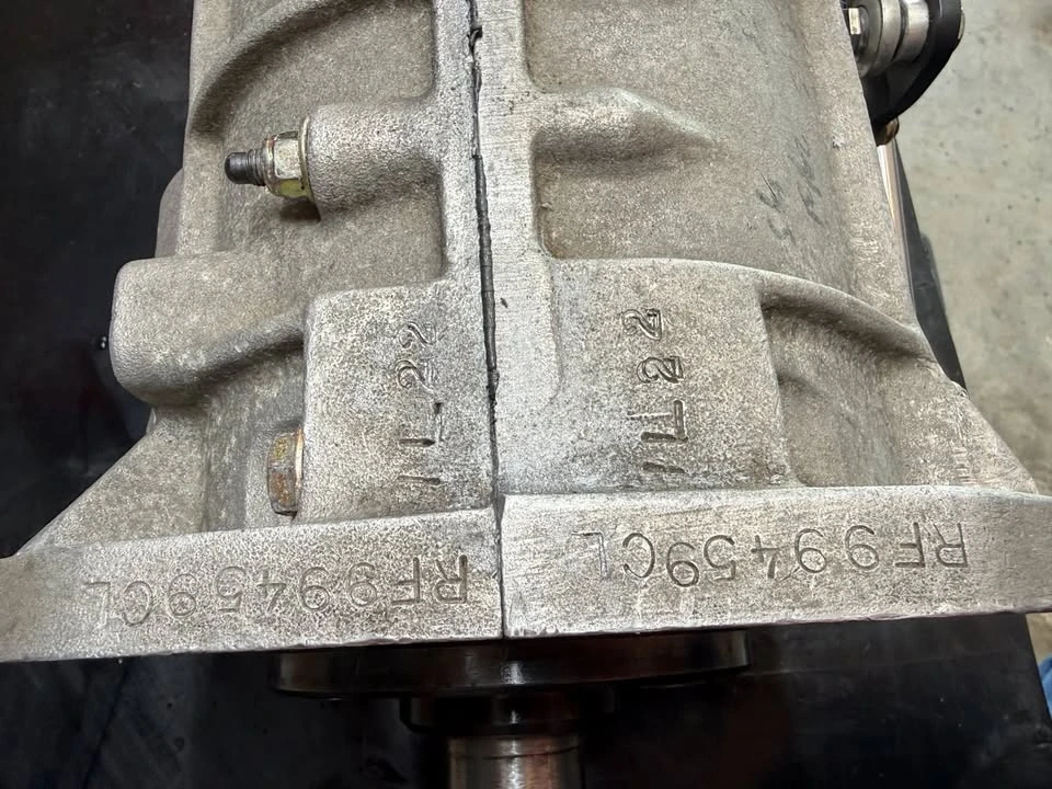 Parts & Memorabilia Gearboxes - Image 8 of 9