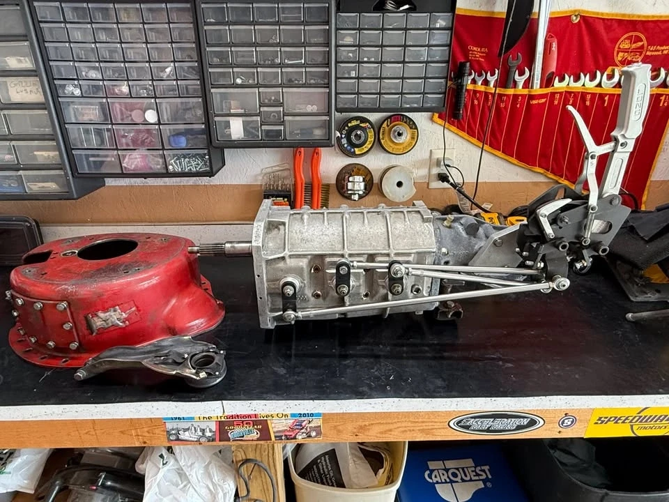 Parts & Memorabilia Gearboxes - Image 3 of 9