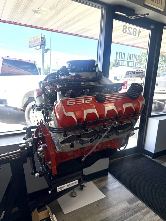 Parts & Memorabilia Engines - Image 4 of 12