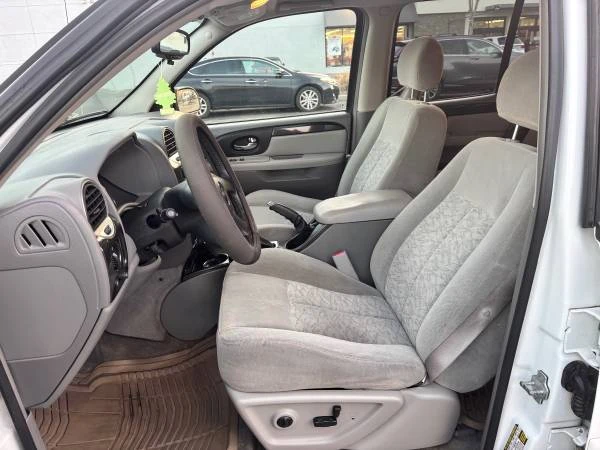 2005 GMC Envoy - Image 10 of 17