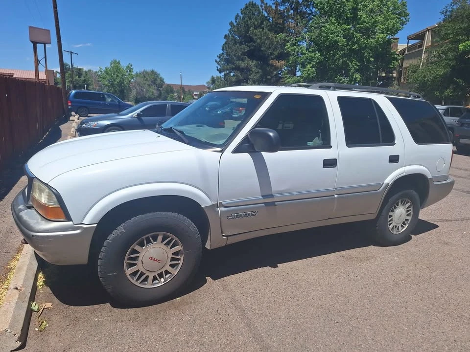 2000 GMC S-15 Jimmy 2nd Gen - Image 2 of 9