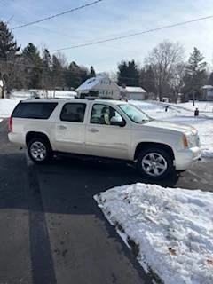 2010 GMC Yukon 3rd Gen - Image 2 of 5