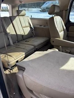 2010 GMC Yukon 3rd Gen - Image 3 of 5