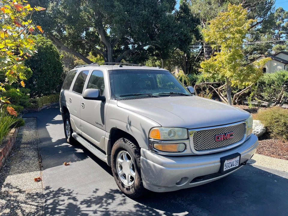 2004 Chevrolet Tahoe 2nd Gen - Image 3 of 3