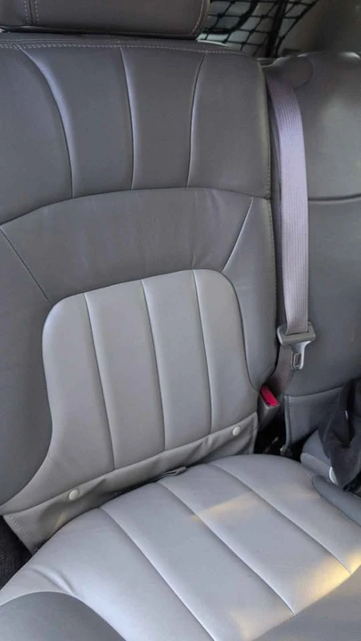 GMC Envoy - Image 4 of 7
