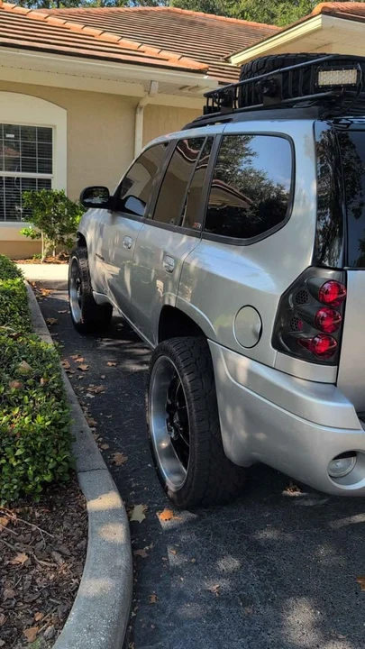 GMC Envoy - Image 7 of 7