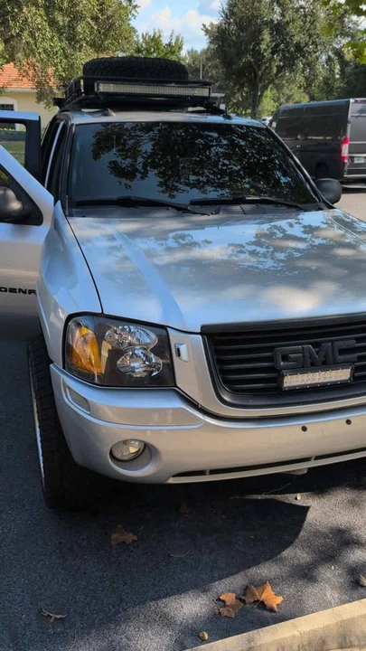 GMC Envoy - Image 2 of 7